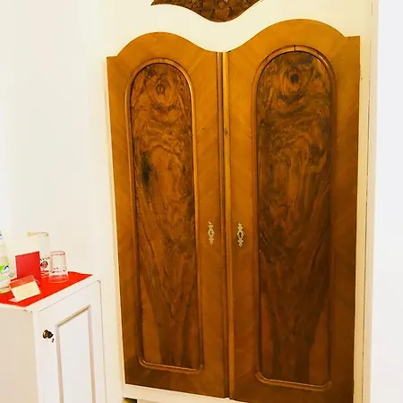 Mariahilf Отель